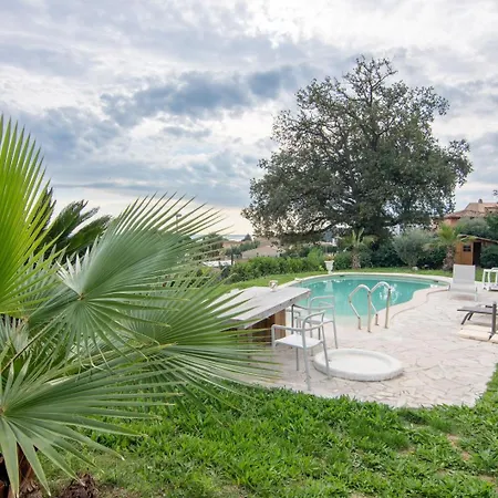 Maisonnette With Swimming Pool Apartmán