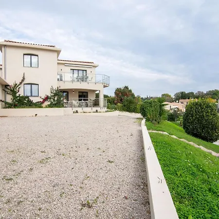 Maisonnette With Swimming Pool Apartmán *
